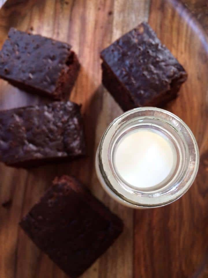 This chocolate zucchini brownie is a delicious and healthy way to enjoy a sweet dessert | gardeninthekitchen.com